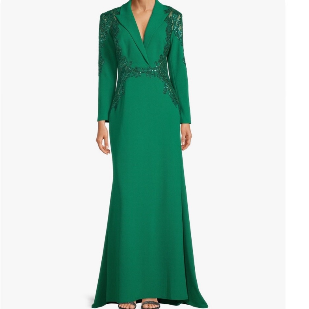 Gorgeous evening gown, never worn.  Bought new for MOG dress.